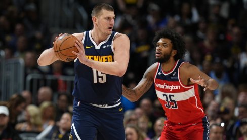 NEVEROVATNO! Ovako je Nikola Jokić ušao u istoriju (VIDEO) NEVEROVATNO! Ovako je Nikola Jokić ušao u istoriju (VIDEO)
