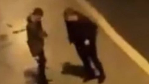 LUKA UBIJEN NASRED ULICE! Pojavio se jezivi snimak ubistva fudbalera iz Hrvatske (VIDEO) LUKA UBIJEN NASRED ULICE! Pojavio se jezivi snimak ubistva fudbalera iz Hrvatske (VIDEO)
