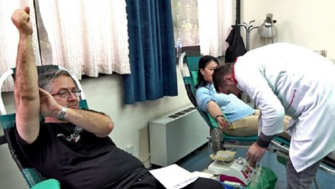 HUMANOST NA DELU: Osamdest učesnika iz regiona u hercegnovskoj akciji dobrovoljnog davanja krvi HUMANOST NA DELU: Osamdest učesnika iz regiona u hercegnovskoj akciji dobrovoljnog davanja krvi