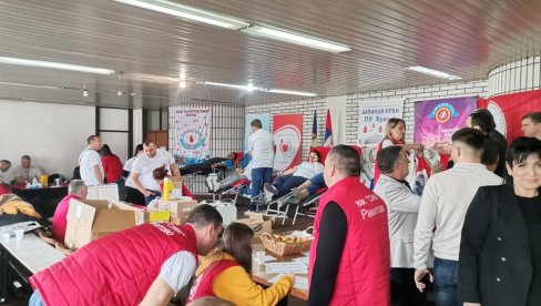 VRANJE CENTAR HUMANOSTI: Prikupljene 302 jedinice krvi VRANJE CENTAR HUMANOSTI: Prikupljene 302 jedinice krvi