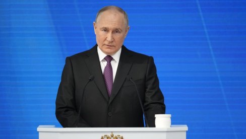 ПУТИН О СЛАЊУ НАТО ТРУПА У УКРАЈИНУ: Имамо оружје које може да погоди циљеве на њиховој територији (ВИДЕО) ПУТИН О СЛАЊУ НАТО ТРУПА У УКРАЈИНУ: Имамо оружје које може да погоди циљеве на њиховој територији (ВИДЕО)