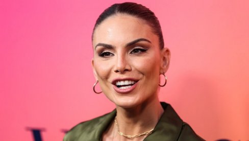 TRUDNA NINA SENIČAR: Lepa Novosađanka čeka drugo dete, a već se nazire stomačić (FOTO) TRUDNA NINA SENIČAR: Lepa Novosađanka čeka drugo dete, a već se nazire stomačić (FOTO)