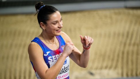 ZA ODLUKU FALILI CENTIMETRI: Milica Gardašević i njen trener Marko Milinkov javili se Novostima na povratku iz Glazgova ZA ODLUKU FALILI CENTIMETRI: Milica Gardašević i njen trener Marko Milinkov javili se Novostima na povratku iz Glazgova