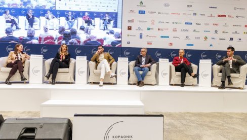 ПАНЕЛ О РОДНОЈ РАВНОПРАВНОСТИ: Пут у бољу будућност ПАНЕЛ О РОДНОЈ РАВНОПРАВНОСТИ: Пут у бољу будућност