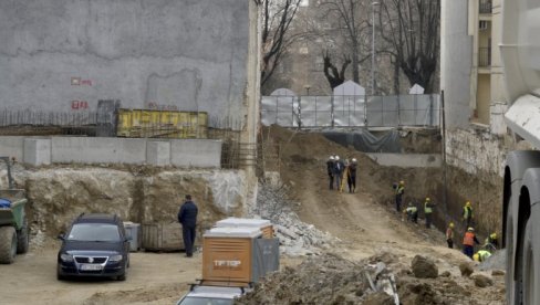 PLANIRANA IZGRADNJA PEŠAČKOG KORIDORA IZMEĐU PARKA MANJEŽ I SLAVIJE: Pešice pored Narodne banke