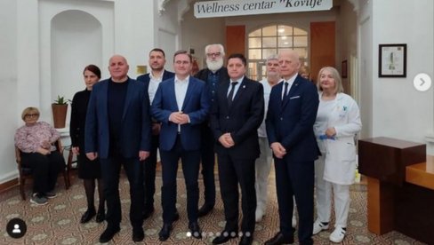СЕЛАКОВИЋ ПОСЕТИО БОЛНИЦУ БАЊА КОВИЉАЧА: Аустријским осигураницима омогућена рехабилитација и лечење (ФОТО) СЕЛАКОВИЋ ПОСЕТИО БОЛНИЦУ БАЊА КОВИЉАЧА: Аустријским осигураницима омогућена рехабилитација и лечење (ФОТО)