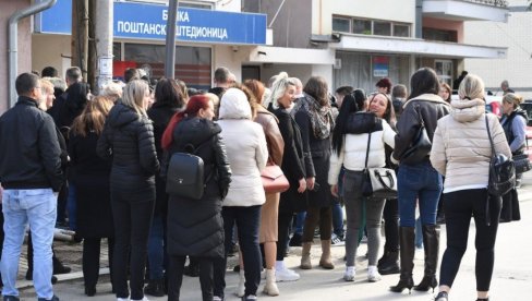 DOSTA JE TEŠKA SITUACIJA: Gerontodomaćice i lični pratioci teško do svojih zarada kako bi zadovoljili najosnovnije potrebe (FOTO)