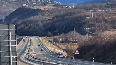 ДРУГА ЖРТВА НЕСРЕЋЕ КОД НИША: У операционој сали преминула девојка повређена у удесу ДРУГА ЖРТВА НЕСРЕЋЕ КОД НИША: У операционој сали преминула девојка повређена у удесу