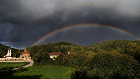 NASLEĐE ZALEĐENO U OBJEKTIVU MAJSTORA: Tri i po decenije Milan Marković fotografiše kulturno blago Srbije i čuva tragove vremena (FOTO)