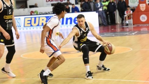 PARTIZAN SE MUČIO U ČAČKU: Borac naterao crno-bele da se narade za dva ABA boda