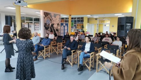 ПРОФЕСИОНАЛНA ОРИЈЕНТАЦИЈА: Бесплатно саветовање за краљевачке основце ПРОФЕСИОНАЛНA ОРИЈЕНТАЦИЈА: Бесплатно саветовање за краљевачке основце