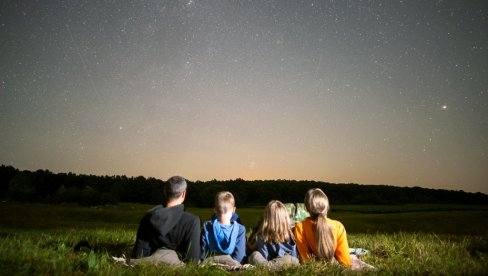 NIKO NIKOM NIJE NIŠTA, TO JE NOVA PORODICA : Berlin piše zakonski okvir da zameni osnovnu ćeliju društva