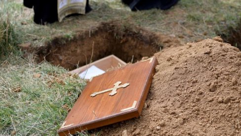 ГРАДСКО ВЕЋЕ ВРАЊА ОДЛУЧИЛО: Град одржава гробове бораца ГРАДСКО ВЕЋЕ ВРАЊА ОДЛУЧИЛО: Град одржава гробове бораца