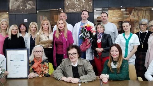 NOVAC OD ZLATNE SVADBE DONIRALA PEDIJATRIJI: Valjevka koja decenijama živi u Švajcarskoj dokazala da ima veliko srce NOVAC OD ZLATNE SVADBE DONIRALA PEDIJATRIJI: Valjevka koja decenijama živi u Švajcarskoj dokazala da ima veliko srce