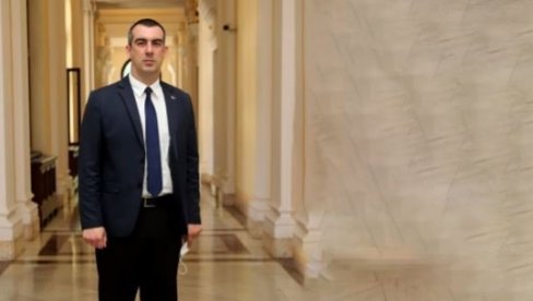 ОРЛИЋ ПОРУЧИО: Дакле, из ПЕС имамо званичан став да је Ђилас за њих европарламентарка... Хвала, не треба ништа више ОРЛИЋ ПОРУЧИО: Дакле, из ПЕС имамо званичан став да је Ђилас за њих европарламентарка... Хвала, не треба ништа више
