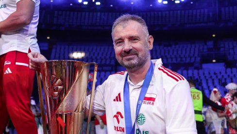 САМО ЗЛАТО ИНСПИРИШЕ: Никола Грбић, одбојкашка легенда, са репрезентацијом Пољске не силази са победничког постоља САМО ЗЛАТО ИНСПИРИШЕ: Никола Грбић, одбојкашка легенда, са репрезентацијом Пољске не силази са победничког постоља