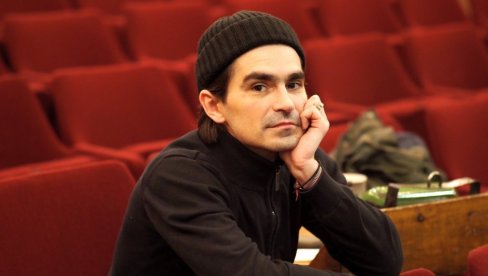TELEFON MRTVOG ČOVEKA: Uskoro nova premijera na dramskoj sceni zrenjaninskog pozorišta Toša Jovanović (FOTO) TELEFON MRTVOG ČOVEKA: Uskoro nova premijera na dramskoj sceni zrenjaninskog pozorišta Toša Jovanović (FOTO)