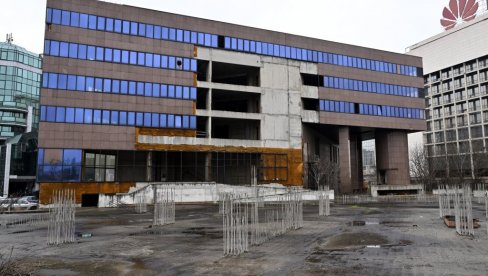 БЕЗ ПОНУДА ЗА ЗГРАДУ ЕДБ: На јавни тендер за продају катастарских парцела у новобеоградском Блоку 20 нико се није јавио БЕЗ ПОНУДА ЗА ЗГРАДУ ЕДБ: На јавни тендер за продају катастарских парцела у новобеоградском Блоку 20 нико се није јавио