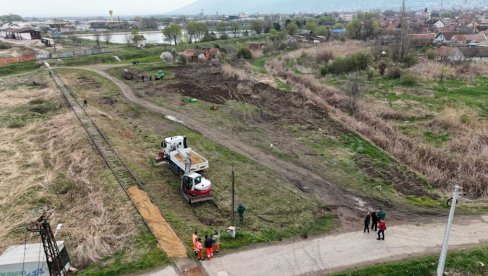 УМЕСТО ДЕПОНИЈЕ - 600 СТАБАЛА: У Вршцу почела пролећна садња дрвећа