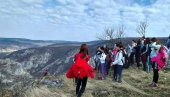 СТАЗОМ ПЕТРУШКИХ МОНАХА: Планинари оживели кањон реке Црнице (ФОТО)