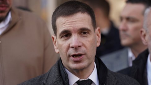 КАО ГРУПА АЛКОСА ИСПРЕД ДРАГСТОРА Како Милош Јовановић брани своје некадашње Метла коалиционе партнере који су похапшени
