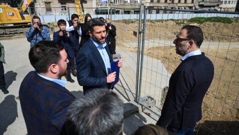 BEOGRAD DOBIJA 2.600 NOVIH PARKING-MESTA: Šapić obišao radove na podzmenoj garaži u Vlajkovićevoj (FOTO) BEOGRAD DOBIJA 2.600 NOVIH PARKING-MESTA: Šapić obišao radove na podzmenoj garaži u Vlajkovićevoj (FOTO)