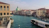 MEŠTANI VENECIJE PONOVO U ŠOKU: Evo šta su turisti ovog puta uradili