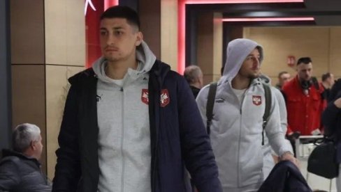 ZVANIČNO! Ovo je novi dres Srbije, evo u čemu će orlovi igrati na EURO 2024 (FOTO) ZVANIČNO! Ovo je novi dres Srbije, evo u čemu će orlovi igrati na EURO 2024 (FOTO)