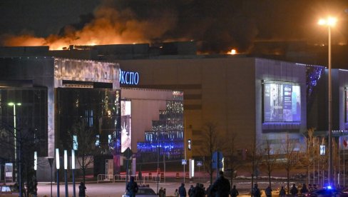 RUSI GLEDALI U NEVERICI: Evo šta su Francuzi uradili zbog jezivog terorističkog napada u Moskvi (VIDEO)