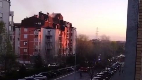 ДЕТАЉИ ПОЖАРА НА БЕЖАНИЈСКОЈ КОСИ: Има повређених, сумња се да је ватра букнула у овом делу стана (ВИДЕО) ДЕТАЉИ ПОЖАРА НА БЕЖАНИЈСКОЈ КОСИ: Има повређених, сумња се да је ватра букнула у овом делу стана (ВИДЕО)