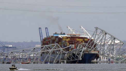 BROD SRUŠIO MOST, NESTALI PUTARI: Svi detalji nesreće u Baltimoru koja je potresla SAD (FOTO)