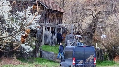 EKSKLUZIVNO: Pogledajte šta policija radi u kući Dankine majke (VIDEO)