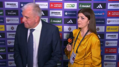 ŽELJKO OBRADOVIĆ NIJE MOGAO DA DOĐE SEBI: Ovako je trener Partizana reagovao na šok-poraz od Olimpijakosa u Evroligi ŽELJKO OBRADOVIĆ NIJE MOGAO DA DOĐE SEBI: Ovako je trener Partizana reagovao na šok-poraz od Olimpijakosa u Evroligi