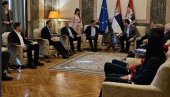 VUČIĆ RAZGOVARAO SA PREDSEDNICIMA SVETSKE I EVROPSKE ATLETSKE FEDERACIJE: Predsednik ugostio Sebastijana Koua i Dobromira Karamarinova