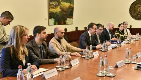 ČINE SVE DA PROTERAJU SRBE SA KIM: Petković razgovarao sa predstavnicima zemalja Kvinte i šefom Delegacije EU ČINE SVE DA PROTERAJU SRBE SA KIM: Petković razgovarao sa predstavnicima zemalja Kvinte i šefom Delegacije EU
