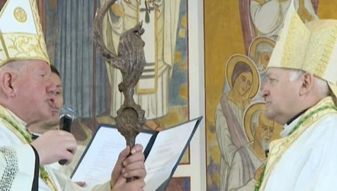 УСКРС ЈЕ ПРОМЕНИО БУДУЋНОСТ СВЕТА, А У ЊЕМУ И ЧОВЕКА: Надбискуп Намет - Важно је да Ускрс прославимо са породицом УСКРС ЈЕ ПРОМЕНИО БУДУЋНОСТ СВЕТА, А У ЊЕМУ И ЧОВЕКА: Надбискуп Намет - Важно је да Ускрс прославимо са породицом