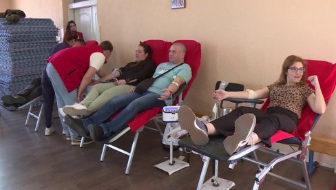 PRIKUPLJENE 83 JEDINICE KRVI: Akcija dobrovoljnog davalaštva u Jagodini PRIKUPLJENE 83 JEDINICE KRVI: Akcija dobrovoljnog davalaštva u Jagodini