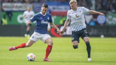 OBA TIMA DAJU GOL: Evo današnjih predloga za igru GG