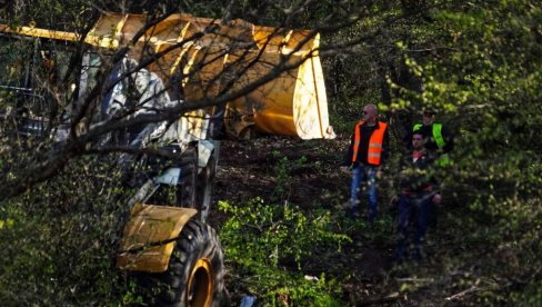 ПОГЛЕДАЈТЕ ШТА СЕ ПРЕТРАЖУЈЕ ДА БИ СЕ НАШЛО ДАНКИНО ТЕЛО: Најновије фотографије са лица места (ФОТО)