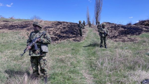 СЛУЖЕЊЕ ВОЈНОГ РОКА: Борбена обука мартовске генерације војника  (ФОТО)