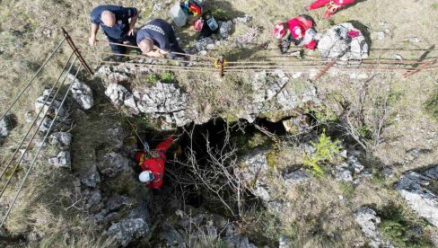 ХИТНО СЕ ОГЛАСИО МУП: На овој локацији траже Данкино тело, јама је дубока 70 метара (ФОТО)