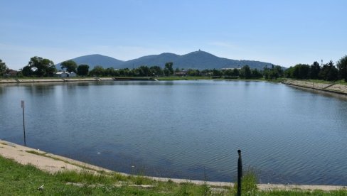 VRUĆINA MAMI KUPAČE, ALI SE SEZONA JOŠ NE OTVARA: U Vršcu će bazeni početi da rade u drugoj polovini juna