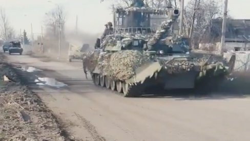 VELIKA ISPORUKA RUSKIH TENKOVA: T-80 BVM kreće na front, čeka se TOS-3 „Drakon“ (VIDEO)