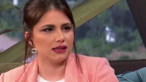 VODITELJKA PREMIJERE VIŠE NIJE NA PINKU: Tijana Prica 17 godina bila deo ružičastog jata - Sada se oglasila (FOTO) VODITELJKA PREMIJERE VIŠE NIJE NA PINKU: Tijana Prica 17 godina bila deo ružičastog jata - Sada se oglasila (FOTO)