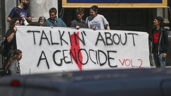 ПОТПИСАН МИР АЛИ И ДАЉЕ ПРОТЕСТ ПРОТИВ ВЛАСТИ У ИЗРАЕЛУ: Неке римске гимназије не одустају од протеста сматрајући да је потписани Споразум