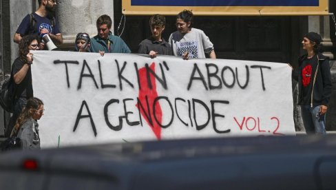 ПОТПИСАН МИР АЛИ И ДАЉЕ ПРОТЕСТ ПРОТИВ ВЛАСТИ У ИЗРАЕЛУ: Неке римске гимназије не одустају од протеста сматрајући да је потписани Споразум