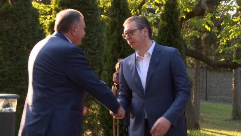VUČIĆ NA SEDNICI SAVETA ZA SARADNJU SRBIJE I REPUBLIKE SRPSKE: Važan sastanak u Palati Srbije