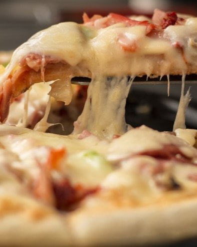 ОВО ЈЕ НАЈСКУПЉА ПИЦА НА СВЕТУ: Кошта 11.000 евра, а служе је са коњаком старим 100 година (ВИДЕО)