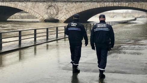 ФРАНЦУСКА ПОЛИЦИЈА НА НОГАМА: У Сени пронађен и пети леш, ево да ли је повезан са истим убицом
