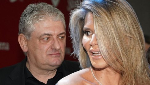 TONI SE HITNO OGLASIO: Melina i on na istom mestu - bila je dovoljna samo jedna reč (FOTO)